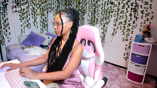 violeta milleer online show from 11-20-25, 05:13