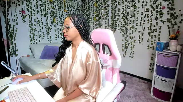 violeta milleer online show from 02-16-26, 06:06