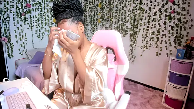 violeta milleer online show from 11-11-25, 04:57