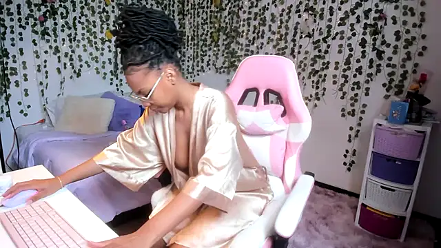 violeta milleer online show from 11-07-25, 03:38