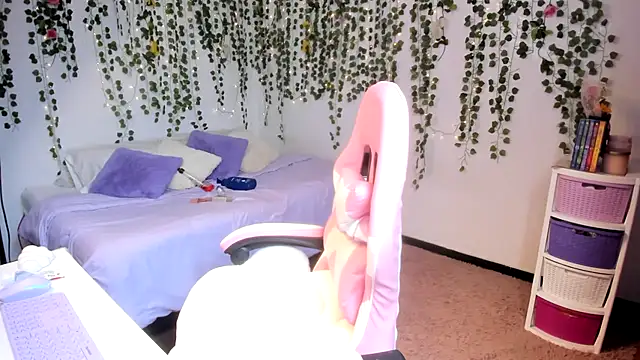 violeta milleer online show from 10-08-25, 03:46