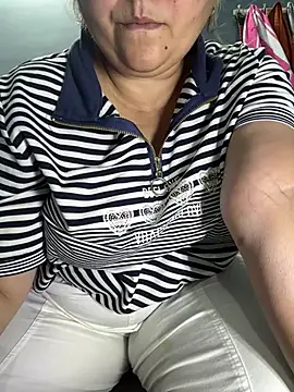 Snapshot of Preet_Kaur_69 chatting on 05-06-26, 06:23 Preet Kaur 69 online show from 05-06-26, 06:23