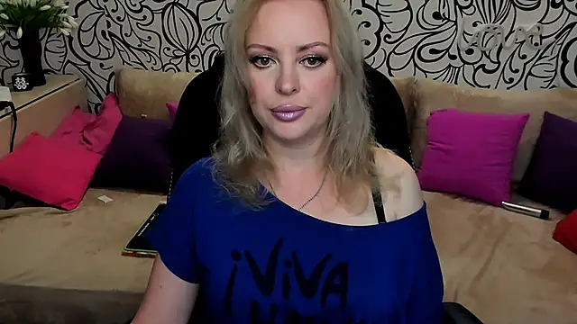 Snapshot of Hotdreamhere chatting on 06-30-26, 04:01 Hotdreamhere online show from 06-30-26, 04:01