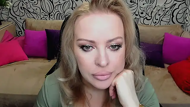 Hotdreamhere online show from 03-30-26, 04:58