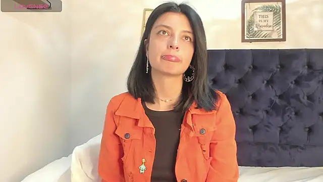 AneeSmith online show from 12-13-24, 11:39