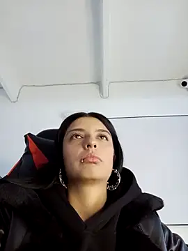 AneeSmith online show from 03-15-25, 06:10