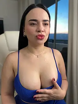 Snapshot of GeorginaJones chatting on 01-31-25, 11:13 GeorginaJones online show from 01-31-25, 11:13