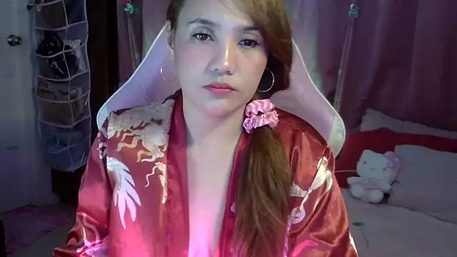 Snapshot of yourbabe_Brielle chatting on 12-20-25, 12:19 yourbabe Brielle online show from 12-20-25, 12:19