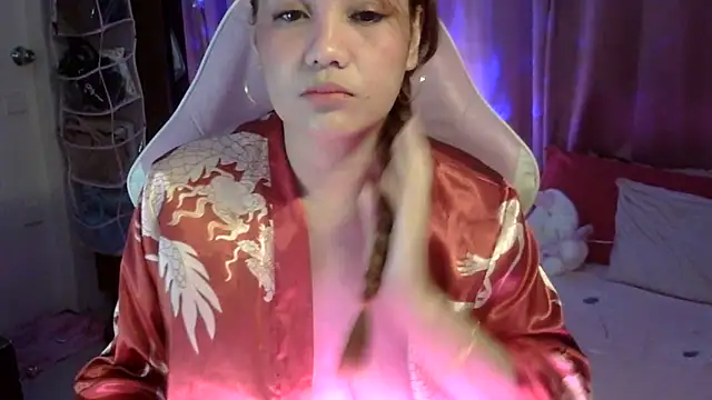 Snapshot of yourbabe_Brielle chatting on 12-18-25, 06:56 yourbabe Brielle online show from 12-18-25, 06:56