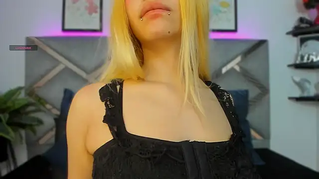 Keidy rose online show from 10-17-25, 07:04