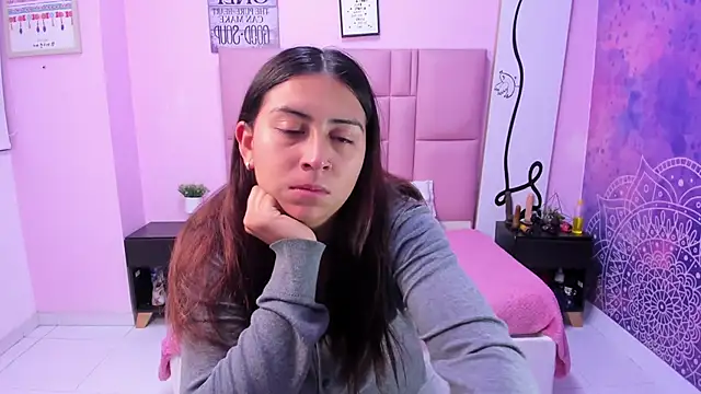 Alison Jhones7 online show from 02-22-25, 11:02