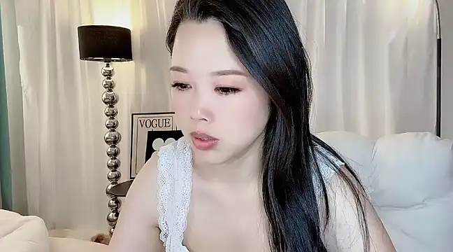 Snapshot of kk_lele chatting on 03-22-25, 04:14 kk lele online show from 03-22-25, 04:14