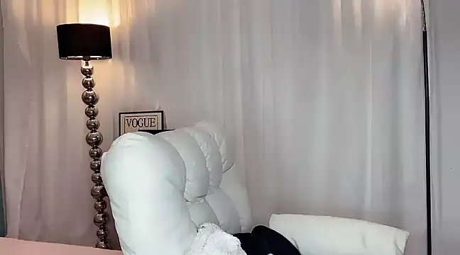 Snapshot of kk_lele chatting on 03-03-25, 07:24 kk lele online show from 03-03-25, 07:24