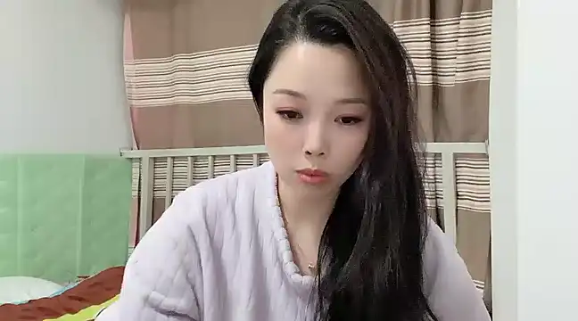 Snapshot of kk_lele chatting on 02-12-25, 02:21 kk lele online show from 02-12-25, 02:21