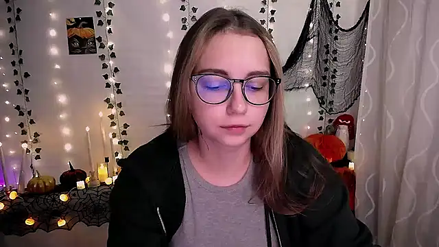 SweetPrincess  online show from 10-27-25, 06:47