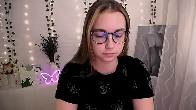 SweetPrincess  online show from 09-15-25, 05:30