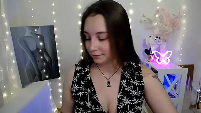Snapshot of SweetPrincess_ chatting on 06-30-26, 05:29 SweetPrincess online show from 06-30-26, 05:29