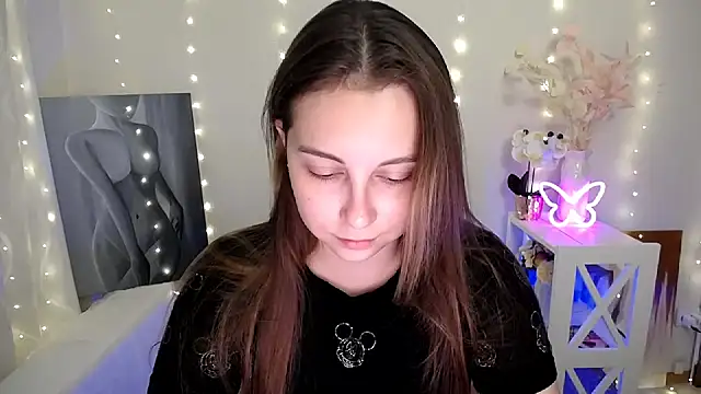 Snapshot of SweetPrincess_ chatting on 06-15-26, 05:18 SweetPrincess online show from 06-15-26, 05:18