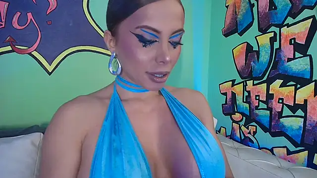 Snapshot of TamaraSavage chatting on 09-30-25, 08:31 TamaraSavage online show from 09-30-25, 08:31