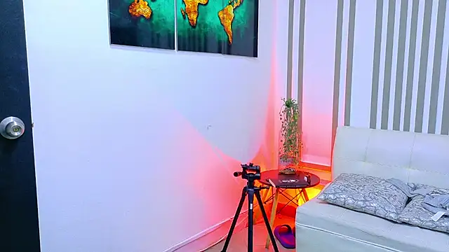 Britney taylor  online show from 12-05-25, 05:28