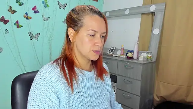 Snapshot of Britney_taylor_ chatting on 09-16-25, 10:16 Britney taylor online show from 09-16-25, 10:16