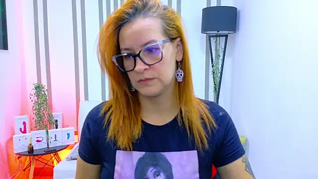 Britney taylor  online show from 11-12-25, 09:40