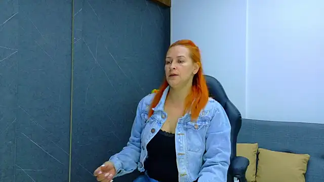 Britney taylor  online show from 01-12-26, 07:09