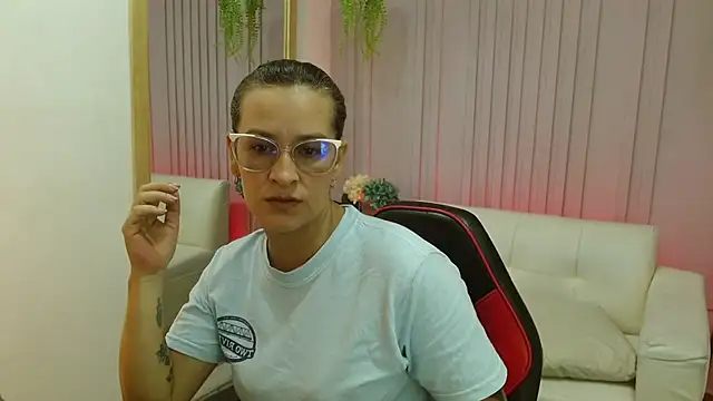 Snapshot of Britney_taylor_ chatting on 03-06-25, 07:21 Britney taylor online show from 03-06-25, 07:21