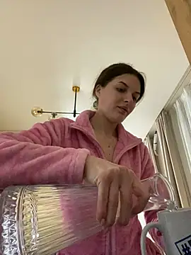 little belucci online show from 03-19-25, 06:12