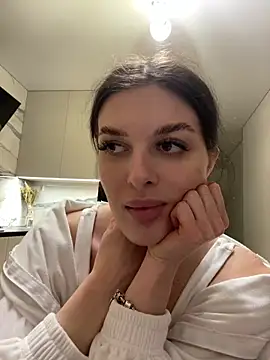 little belucci online show from 02-18-26, 04:03