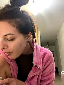 little belucci online show from 12-03-25, 02:49