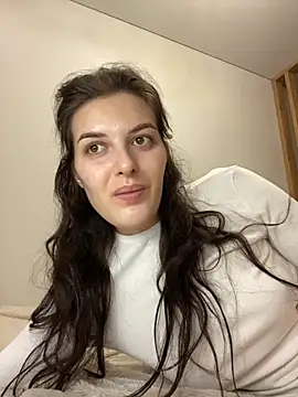 little belucci online show from 11-18-25, 04:10