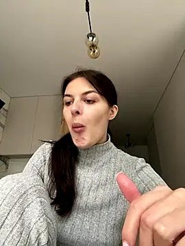 little belucci online show from 10-01-25, 02:21