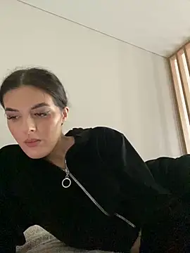 little belucci online show from 11-09-25, 11:25