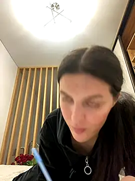 little belucci online show from 10-21-25, 03:33