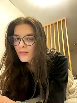 little belucci online show from 11-13-25, 03:16