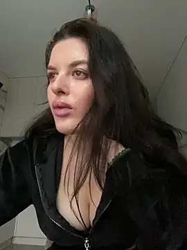 little belucci online show from 12-14-25, 12:55