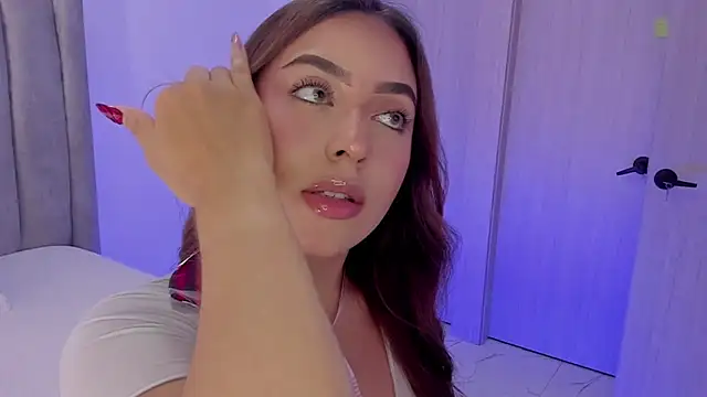 MaddyyLennon online show from 03-28-26, 07:48