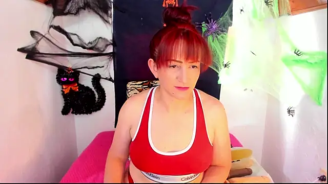 Hannaa32 online show from 10-21-25, 07:02