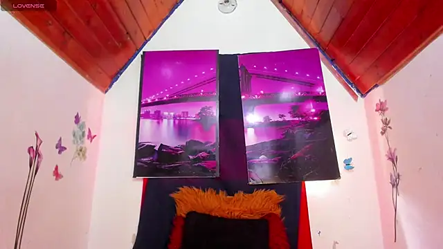 Hannaa32 online show from 09-08-25, 06:51