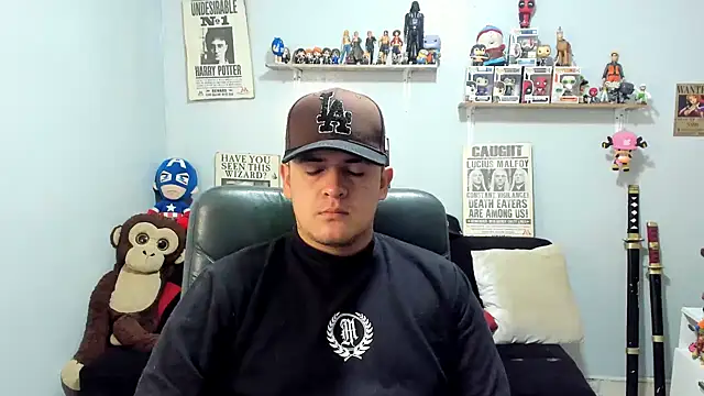 Snapshot of ney_22 chatting on 05-18-26, 03:39 ney 22 online show from 05-18-26, 03:39