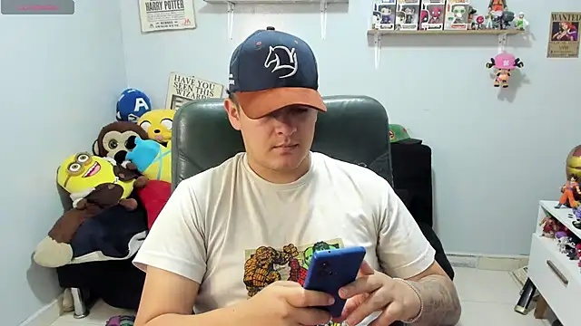 Snapshot of ney_22 chatting on 07-11-26, 02:45 ney 22 online show from 07-11-26, 02:45