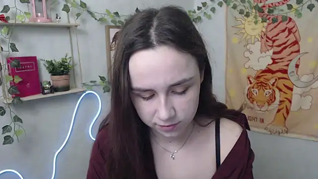 VeryVeryVeryShy  online show from 04-21-26, 05:36