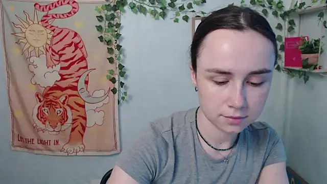 VeryVeryVeryShy  online show from 07-02-26, 05:35