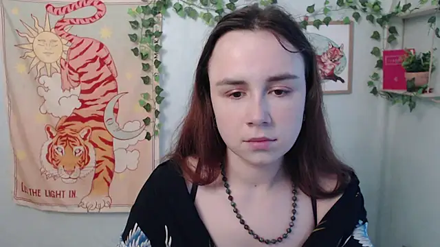 VeryVeryVeryShy  online show from 07-08-26, 05:41
