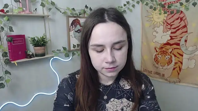 VeryVeryVeryShy  online show from 04-16-26, 05:41