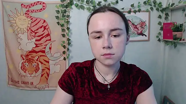 VeryVeryVeryShy  online show from 06-25-26, 05:34