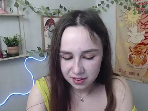 VeryVeryVeryShy  online show from 04-18-26, 05:48