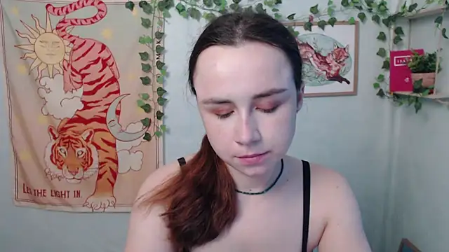 VeryVeryVeryShy  online show from 07-15-26, 05:47
