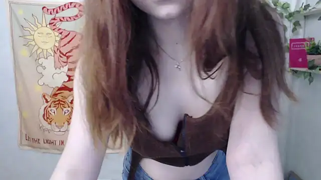 VeryVeryVeryShy  online show from 05-20-26, 05:37